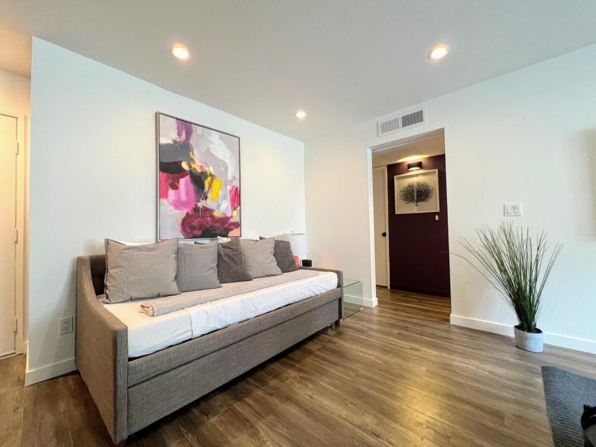 Вілла Hollywood Purple Habitat Лос-Анджелес Екстер'єр фото